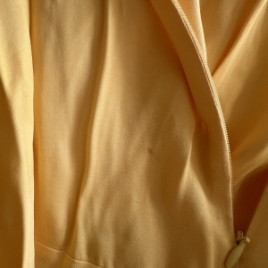 Los Angeles Bee Organic Dry Cleaners
