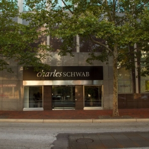 Photo of Charles Schwab