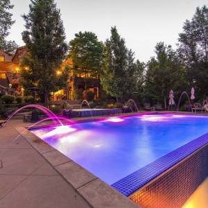 Lakewood Laguna Pools