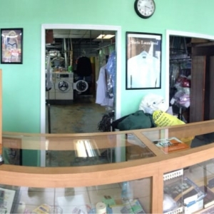 Photo of Los Pinos Dry Cleaners