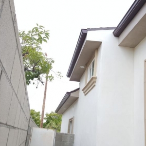 Photo of Seamless Rain Gutter Guzman