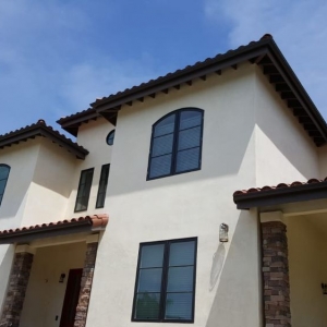 Photo of Seamless Rain Gutter Guzman