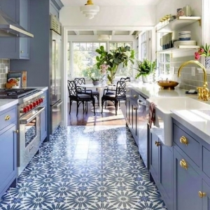 Charlotte MED Tile