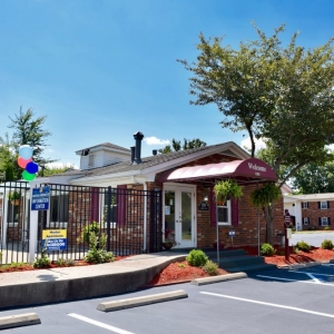 Photo of Mayfair Apartments