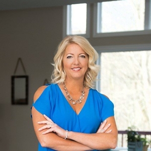 Photo of Jane Bloch - Coldwell Banker