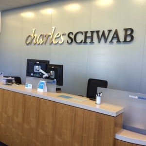 Photo of Charles Schwab