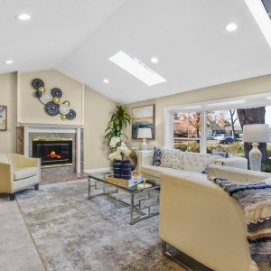 Photo of Ritu Jain - Legacy Real Estate & Associates