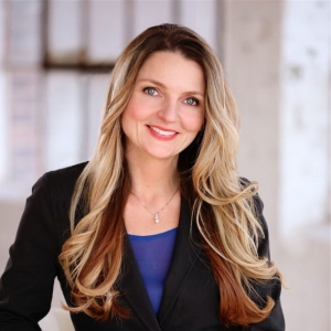 Photo of Deanna Doyle - Coldwell Banker Realty