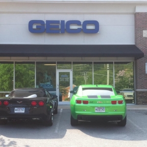 Photo of GEICO Insurance Agent