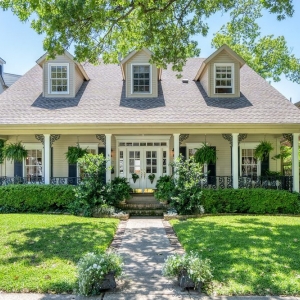 Photo of Catherine Blevens - Briggs Freeman Sotheby's Intn'l Realty