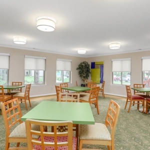 Photo of Farmington Oaks Apartments