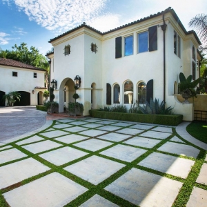 Photo of Thomas Real Estate Group