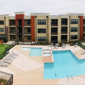 Photo of Crown Lone Oak