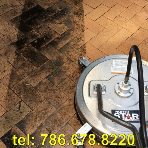 Photo of Pressure washing Miami