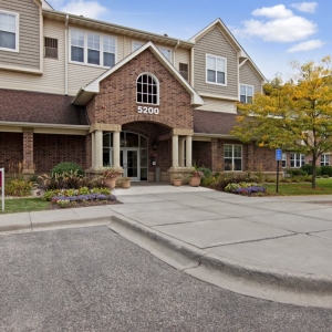 Photo of Stoneleigh at the Reserve Apartment Homes