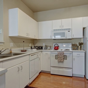 Photo of Stoneleigh at the Reserve Apartment Homes
