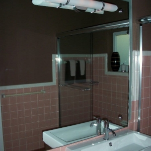Photo of Avery Glass & Mirror
