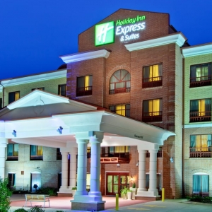 Photo of Holiday Inn Express & Suites Clinton