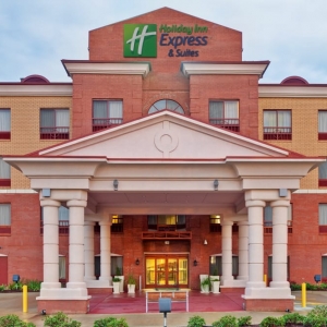 Photo of Holiday Inn Express & Suites Clinton