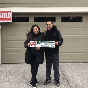 Photo of Chris Cruz - John L Scott Real Estate