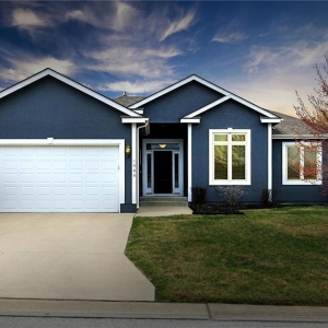 Photo of Amanda Cramer - Modern Edge Real Estate