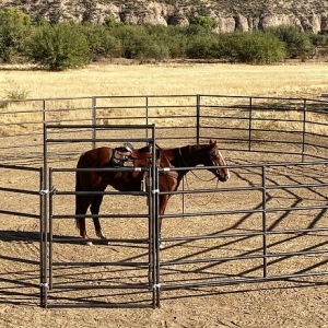 Mesa Seven Peaks Fence and Barn