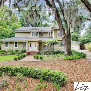 Photo of Liz Bobeck Realtor