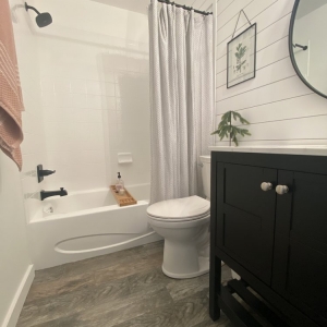 Photo of Georgia Tub & Tile Refinishing