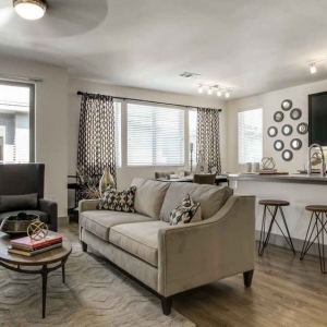 Dallas Help Urself Leasing