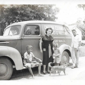 Photo of Uneeda Cleaners drycleaning and restoration
