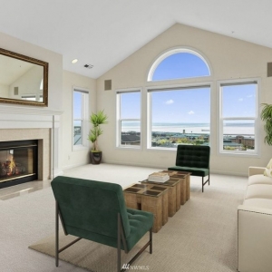Photo of Michael Piccolo - Compass Real Estate