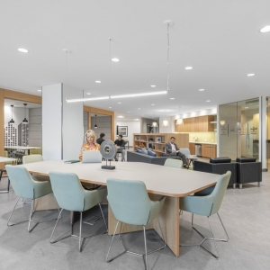 Photo of Regus Illinois Woodfield Preserve