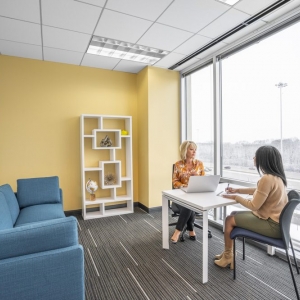 Photo of Regus Illinois Woodfield Preserve
