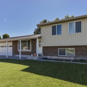 Photo of We Buy Houses