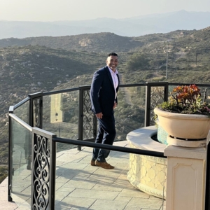 Photo of Elvin Lantigua - Douglas Elliman of California Real Estate