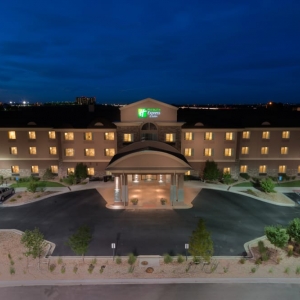 Brighton Holiday Inn Express & Suites Denver NE - Brighton