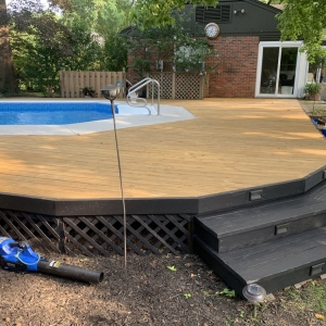 Photo of PickNix Deck and Fence Staining
