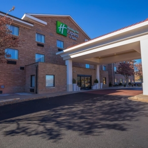 Photo of Holiday Inn Express & Suites Edmond
