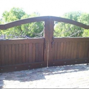 Photo of CCOI Gate & Fence