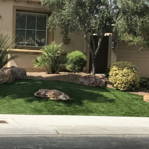Photo of Clean & Green Landscape