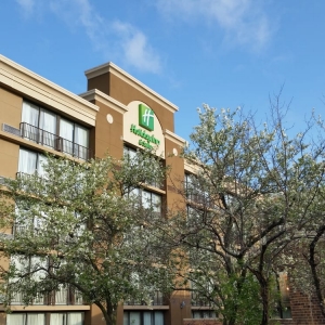 Photo of Holiday Inn & Suites Des Moines-Northwest