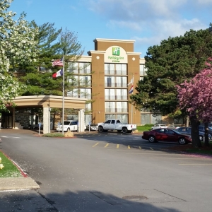 Photo of Holiday Inn & Suites Des Moines-Northwest