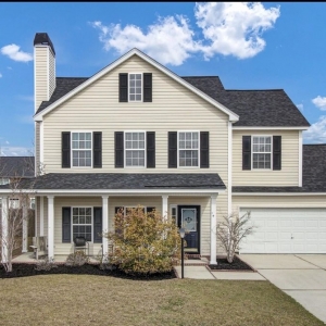 Photo of Bonnie Wicks - Carolina One Real Estate