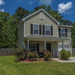 Photo of Bonnie Wicks - Carolina One Real Estate