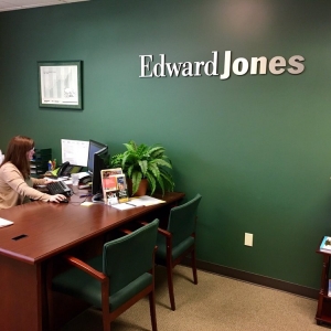 Photo of Edward Jones - Financial Advisor: Calen H Johnson