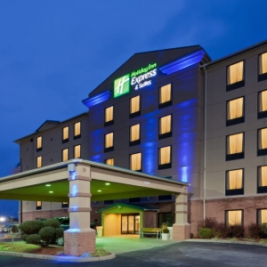 Photo of Holiday Inn Express & Suites Charleston-Southridge