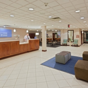 Photo of Holiday Inn Express & Suites Charleston-Southridge