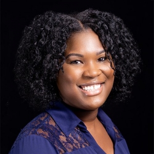 Photo of Ashley Knox - 8z Real Estate