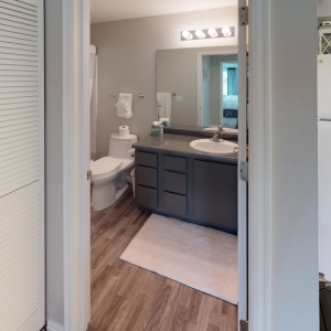 Photo of River Oaks Apartments