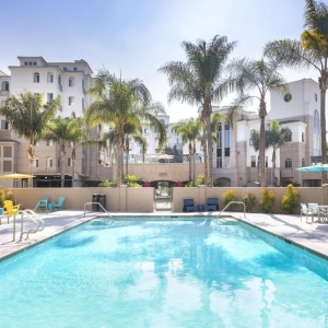 Photo of La Jolla Crossroads Apartments
